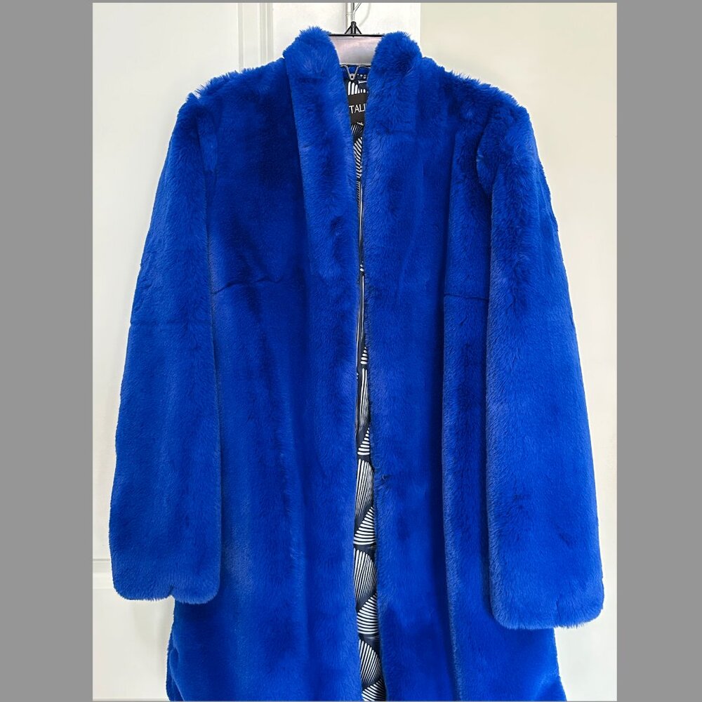 Luxurious Cobalt Blue Faux Fur coat (SIZE small)